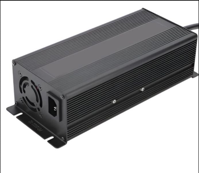 73 Volt 10A LiFePO4 Şarj Cihazı